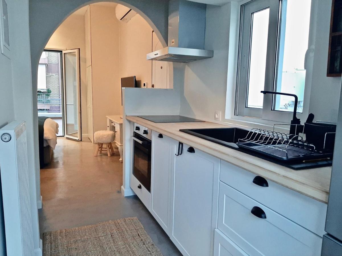 Five Brand New Boutique Apartments Central Афины Экстерьер фото
